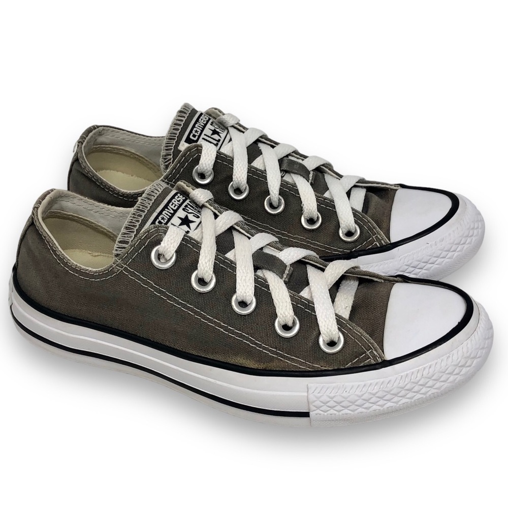 Converse All Star Low Top Canvas Sneakers Unisex Women’s Size 5 Men’s size 3